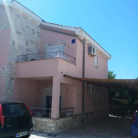 Apartament Beus Vir
