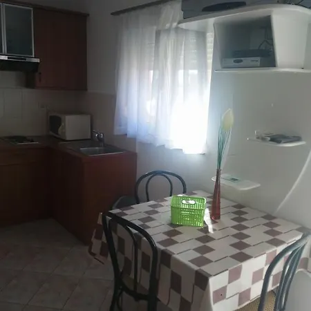 Beus Apartment Vir
